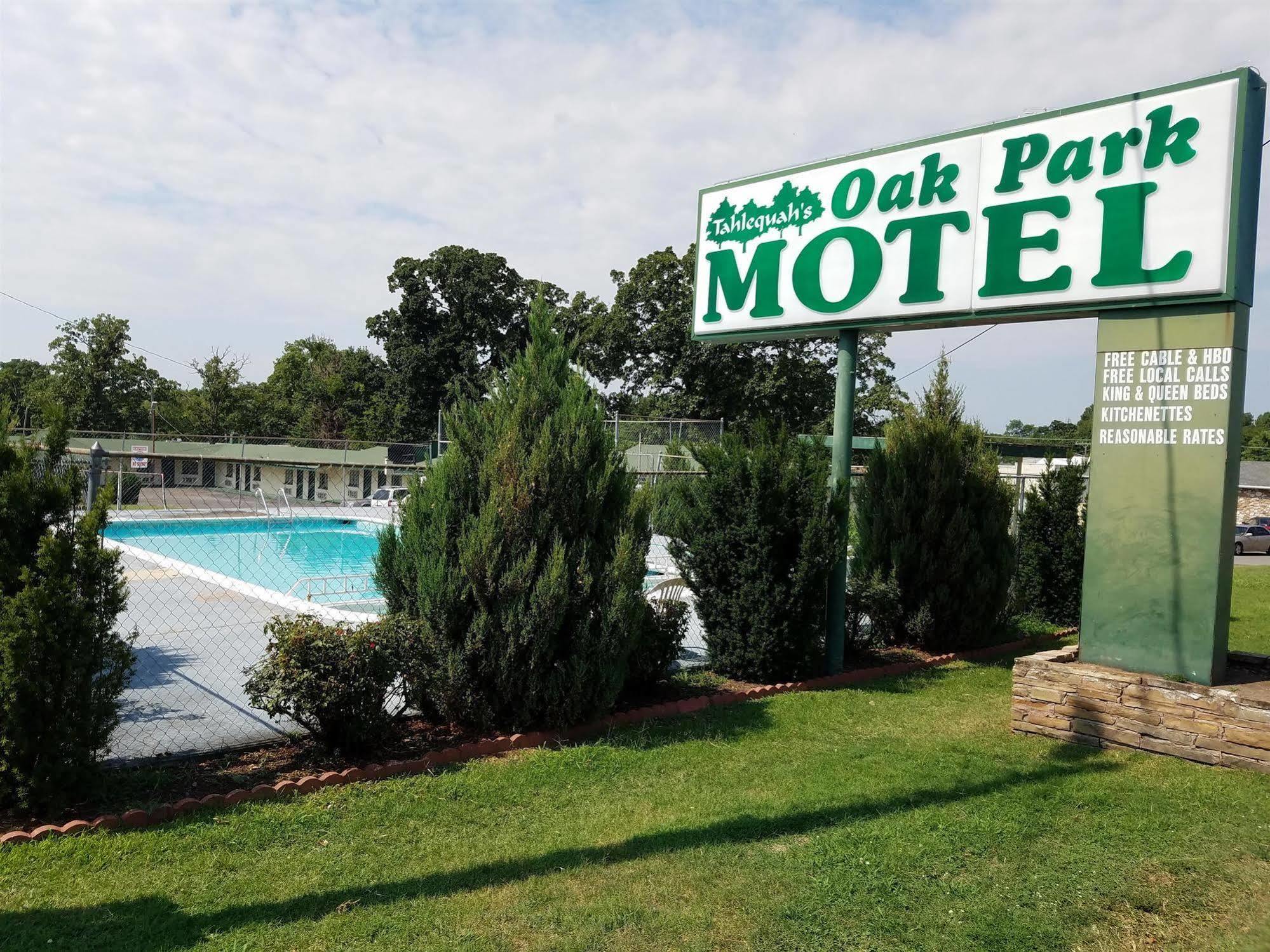 Oak Park Motel Tahlequah Extérieur photo