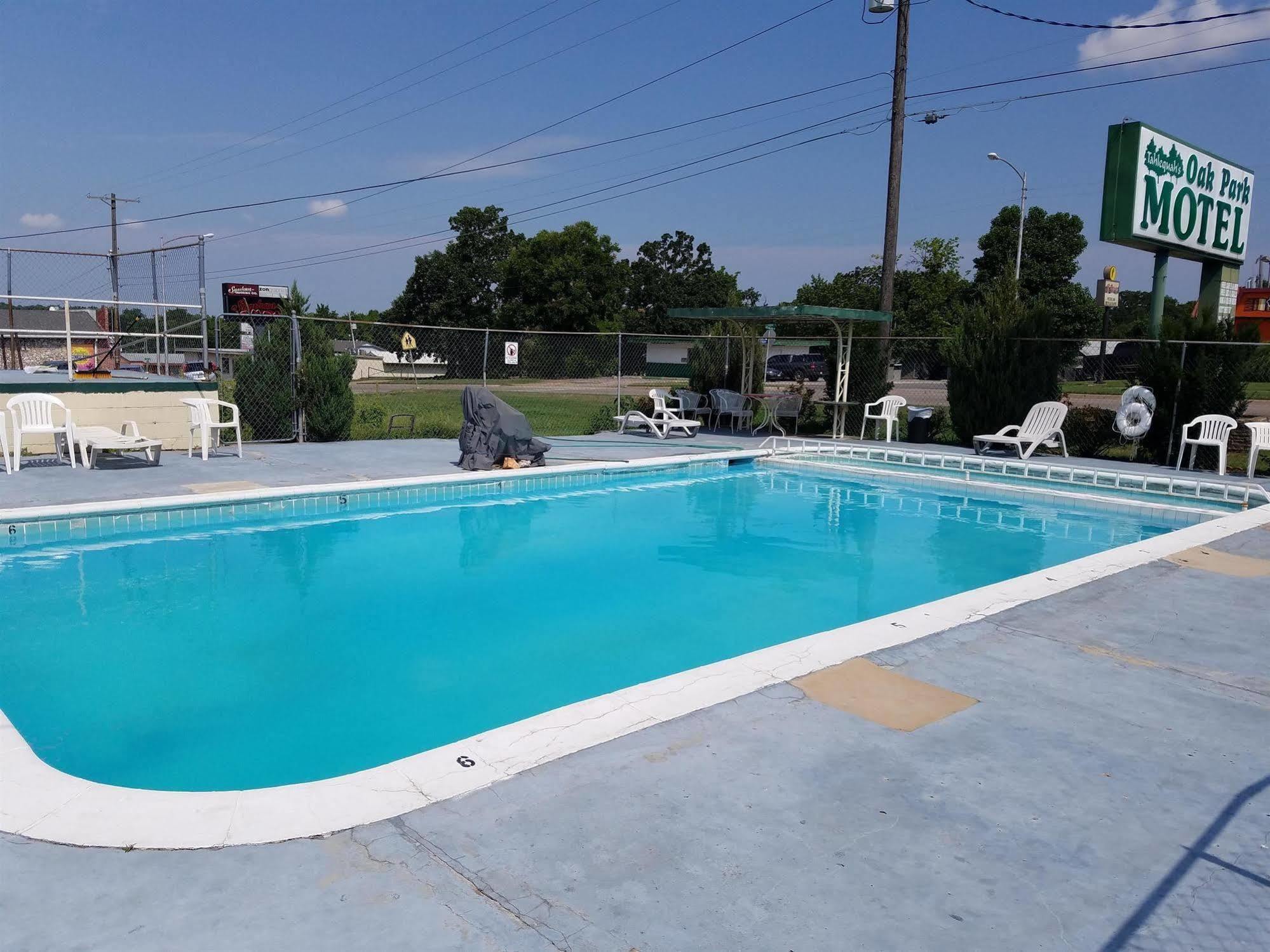 Oak Park Motel Tahlequah Extérieur photo